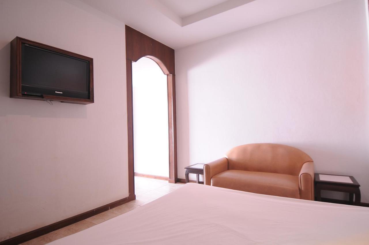 Paradise Inn And Dining 사라 부리 외부 사진